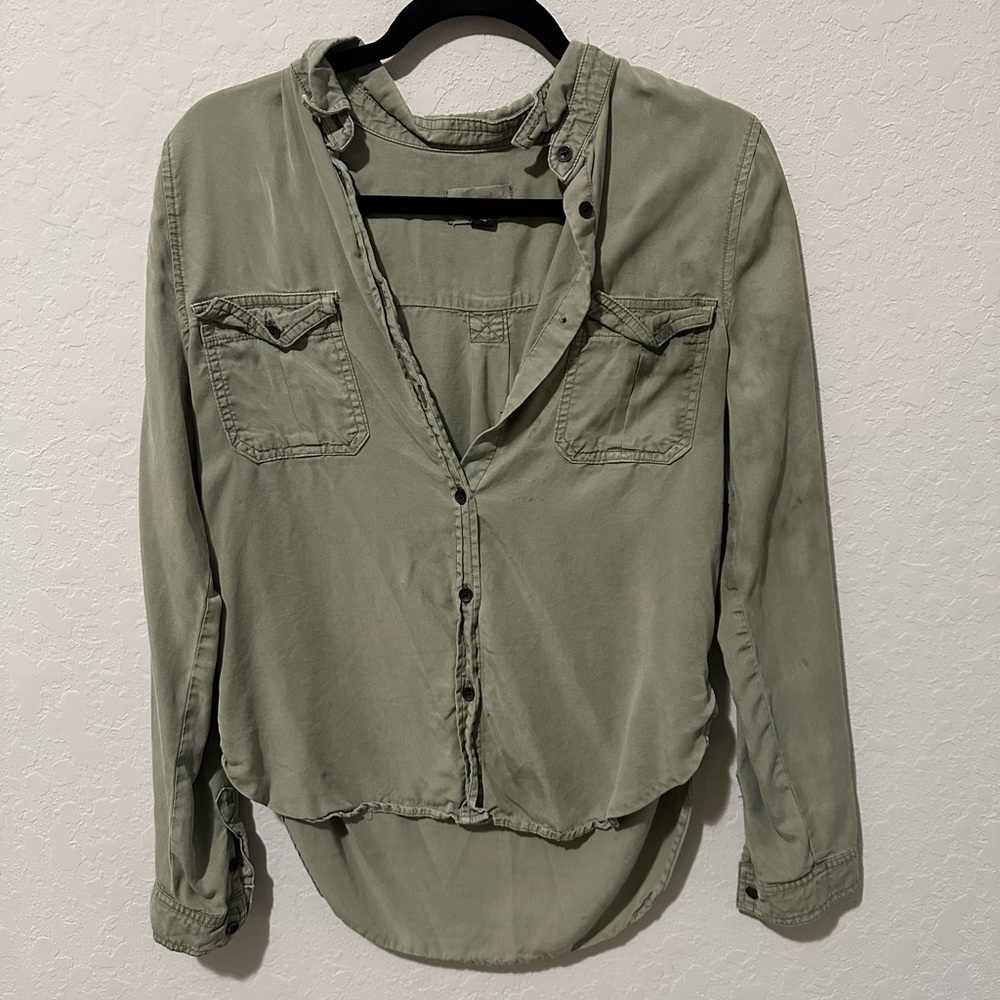 Universal Thread Sage Green Button-Down Shirt